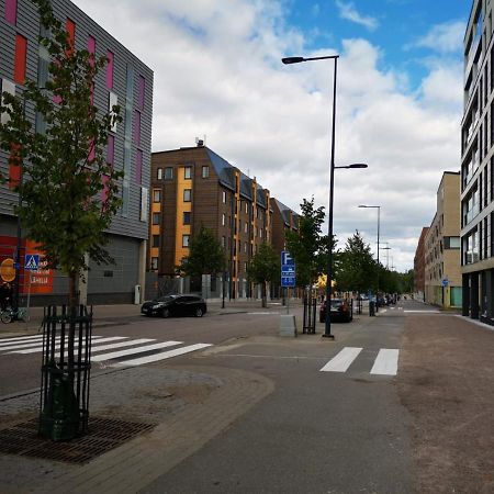 Ruby Studio 5Min To Vantaa Airport And 20Min To Helsinki Center Apartment Exterior photo