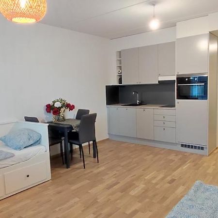 Ruby Studio 5Min To Vantaa Airport And 20Min To Helsinki Center Apartment Exterior photo